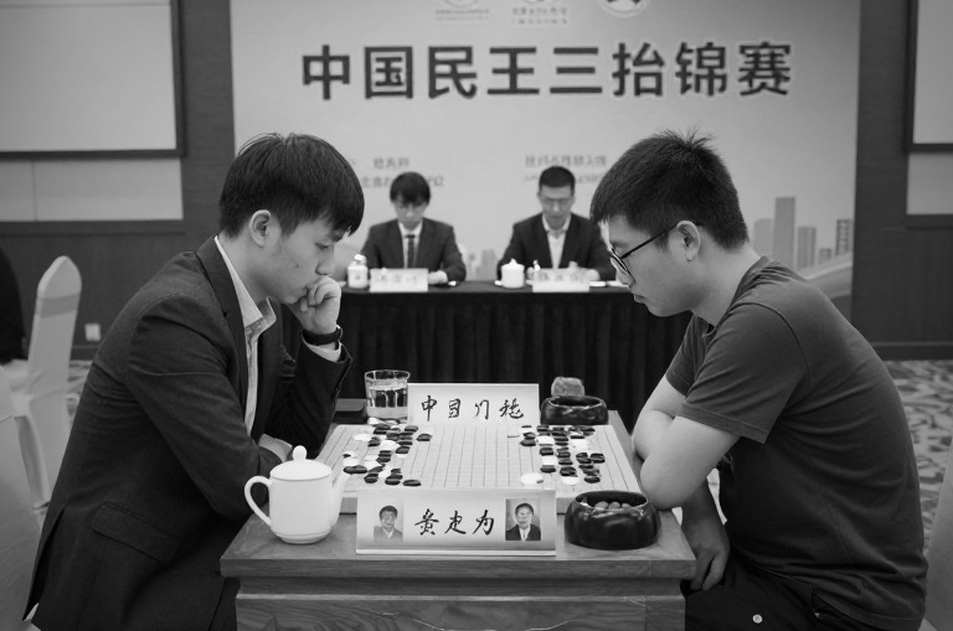 Elon Musk tiếp tục tranh cãi với Chess.com về việc AI 'giải' cờ vua năm 2029
