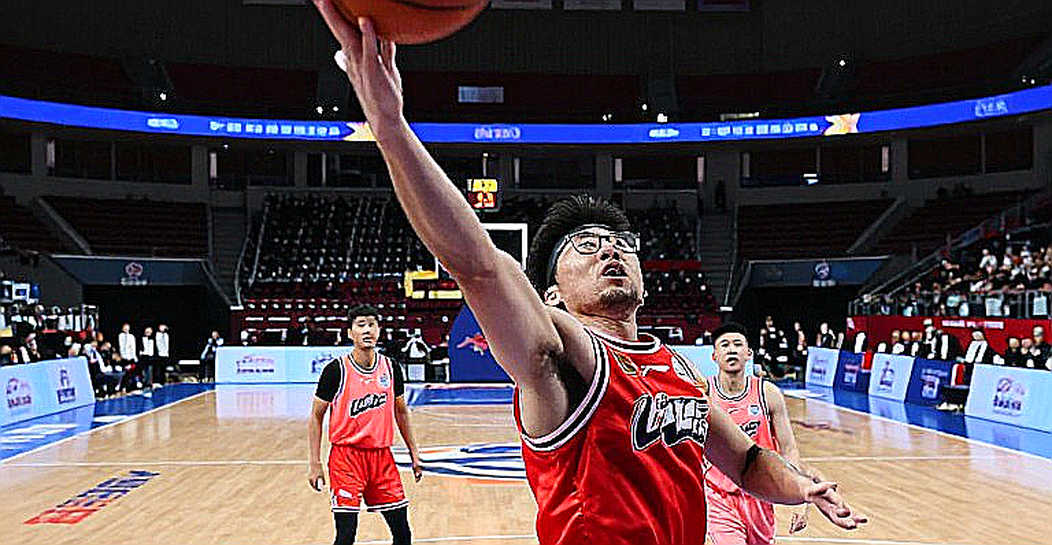 Carlik Jones ghi 22 điểm tại Open Air 26: Beşiktaş phơi bày bài toán chưa có lời giải trước thềm EuroLeague